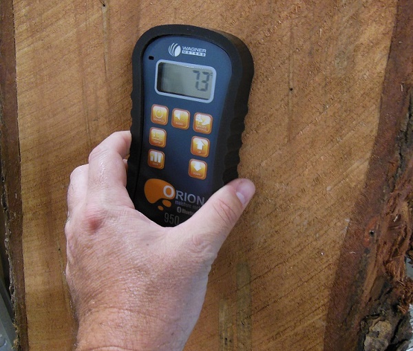 Wagner Orion 950 đo độ ẩm trên bề mặt gỗ có độ chính xác cao