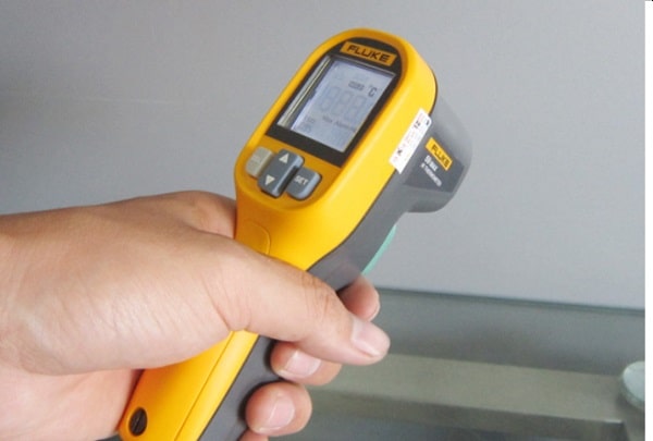 Súng bắn nhiệt độ fluke 59 max