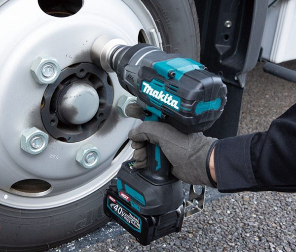 Makita TW001GM201