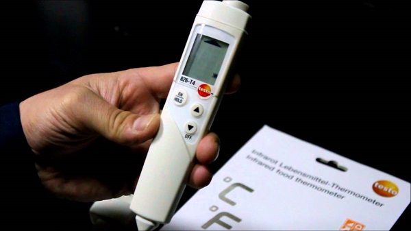 Thiết kế và tính năng của máy đo nhiệt độ Testo 826-T2