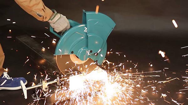 Cách sử dụng máy cắt sắt bàn