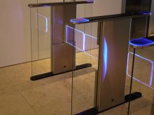 Cổng từ an ninh là gì? Nguyên lý hoạt động và ứng dụng