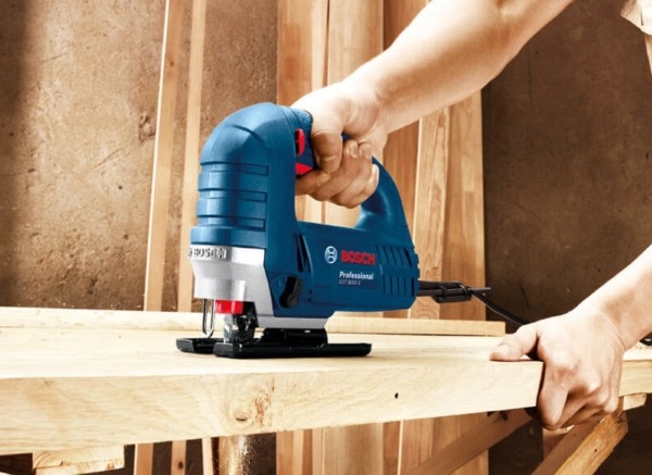 Máy có thể thực hiện nhiều kiểu cắt
