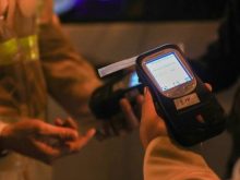 Nên mua máy đo nồng độ cồn loại nào tốt