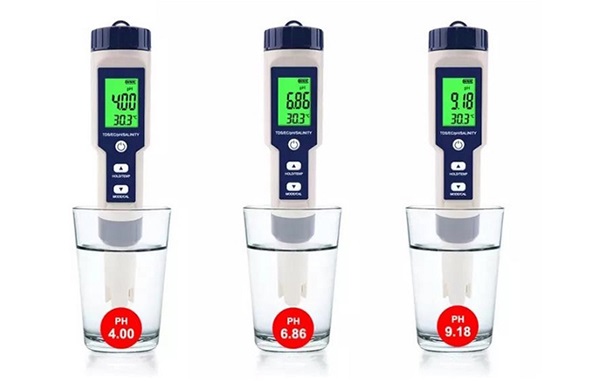 Máy đo độ mặn của đất Total Meter EZ-9909SP nhỏ gọn, dễ sử dụng