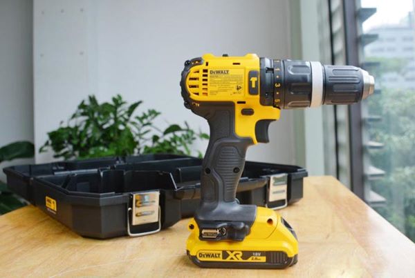 Dewalt DCD785D2-B1 chắc chắn, mạnh mẽ