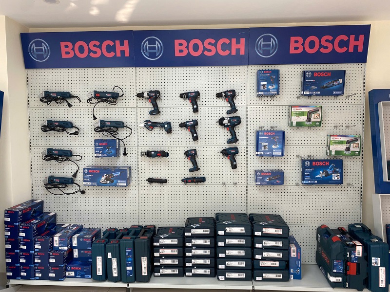 Gian hàng dụng cụ điện Bosch tại cửa hàng THB Việt Nam