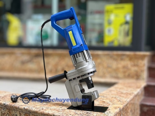 Máy đột lỗ thủy lực tại Maydochuyendung.com
