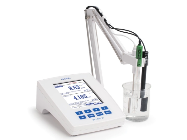 Máy đo pH để bàn Hanna HI5521-02